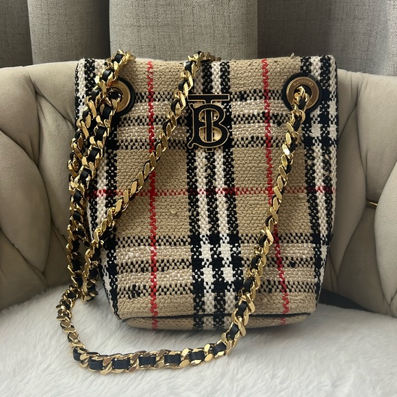 Burberry Handbags - Burberry Lola bucket bag